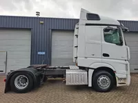 Mercedes-Benz Actros 1942 NL-Truck Foto