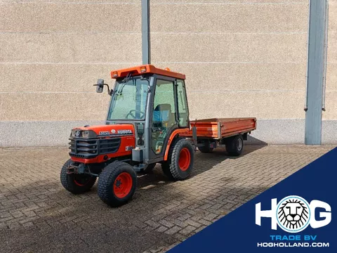 Kubota B2410 met Nimos Kipper